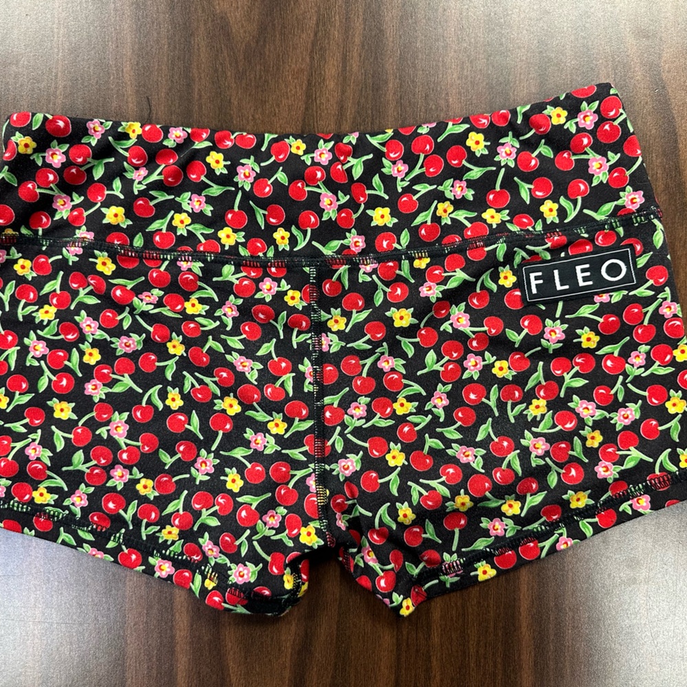Fleo Cherry Blossom Shorts - Black